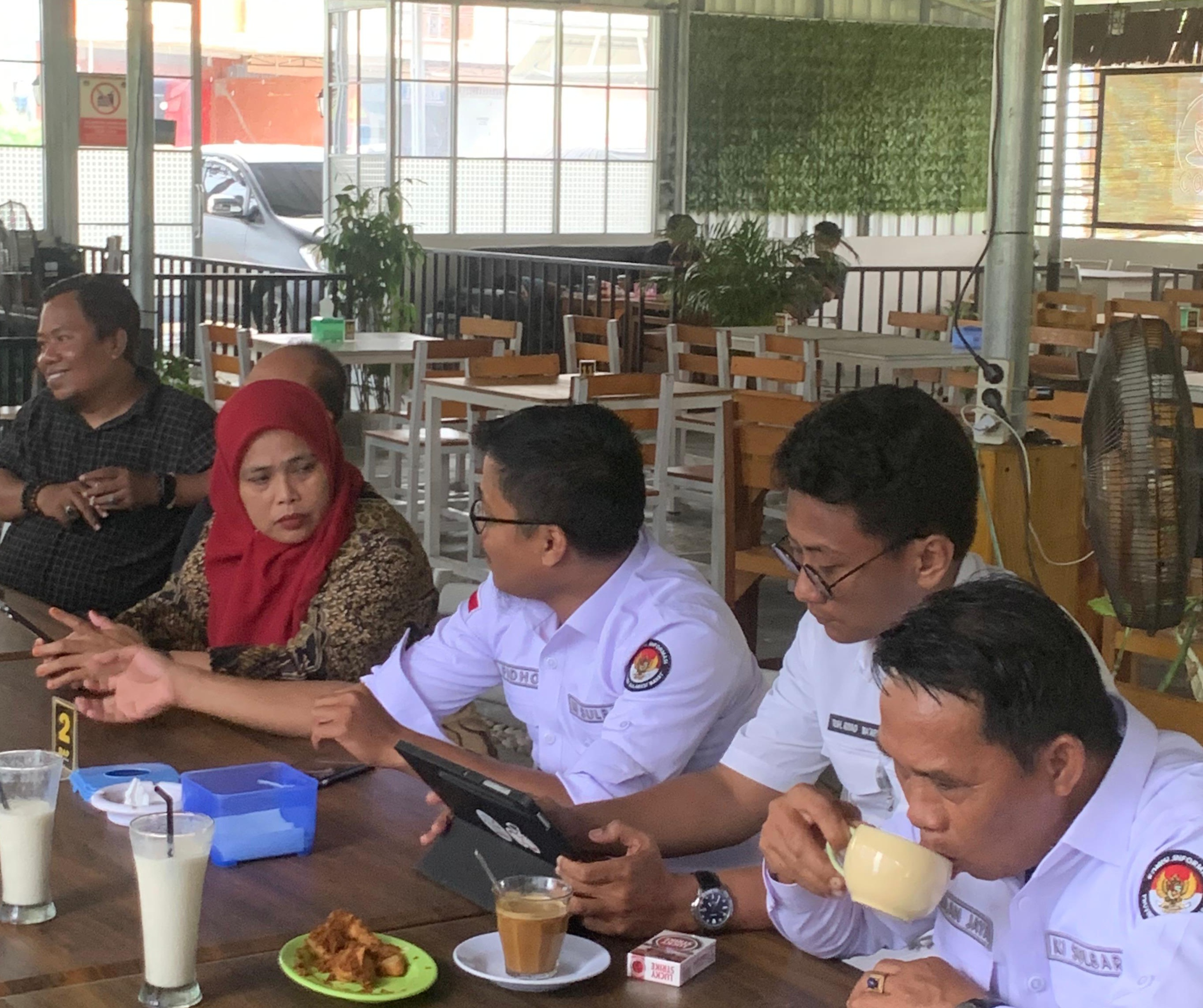 Coffee Break Bersama KIP Sulbar Bahas Pelayanan Keterbukaan Informasi